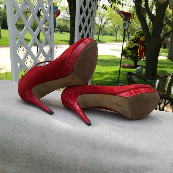Vince Camuto red suede heels. - Picture 5 of 9